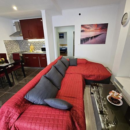 Modern Apartment Nikola In A Quiet Area Kastel Stari ภายนอก รูปภาพ