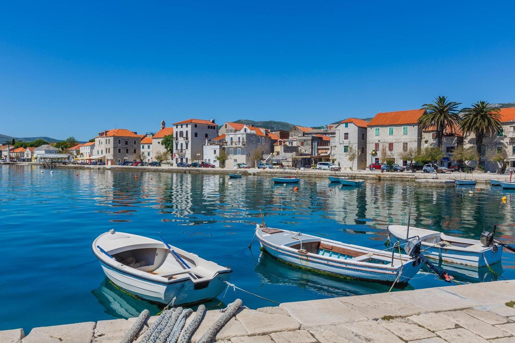 Modern Apartment Nikola In A Quiet Area Kastel Stari ภายนอก รูปภาพ