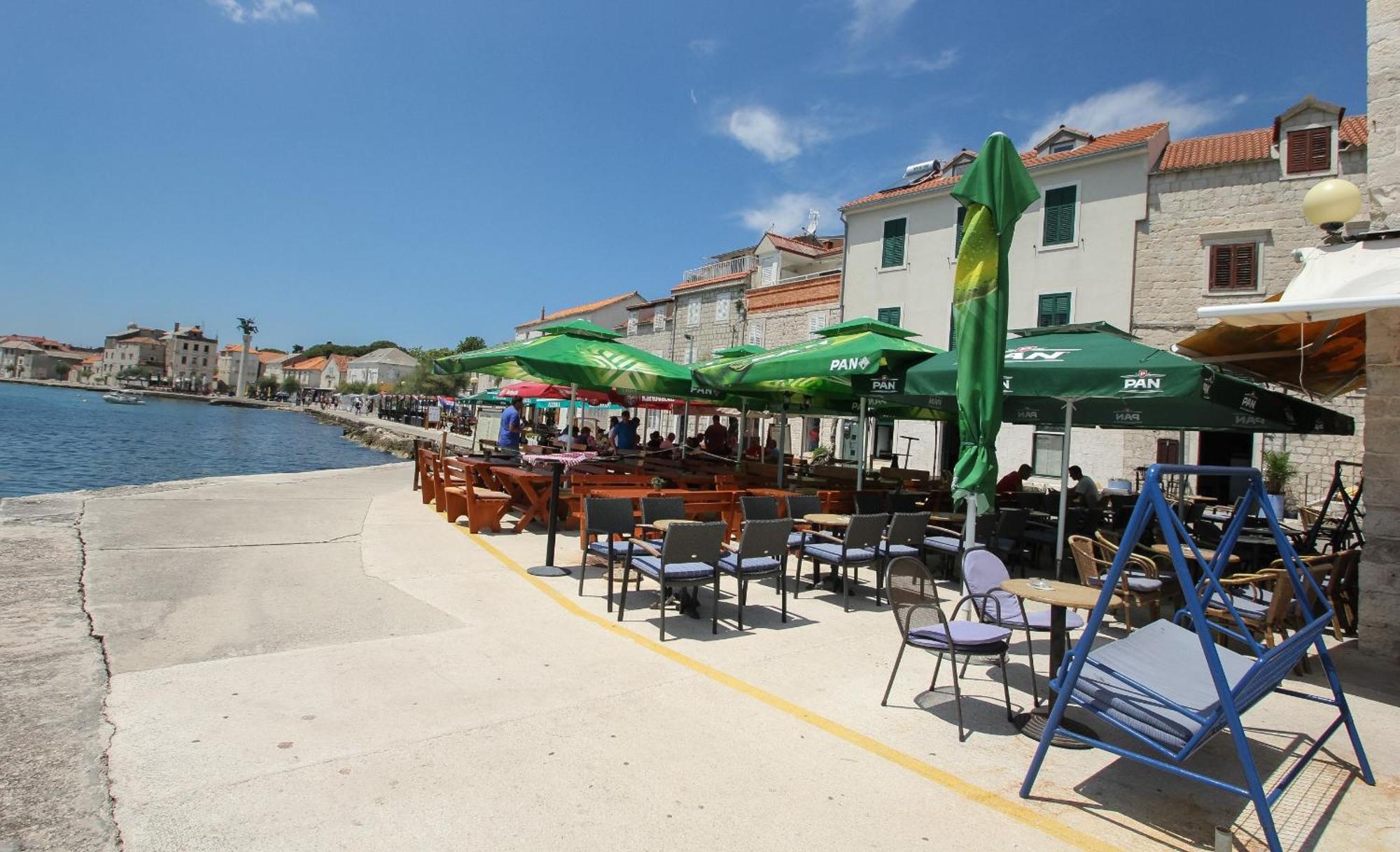 Modern Apartment Nikola In A Quiet Area Kastel Stari ภายนอก รูปภาพ