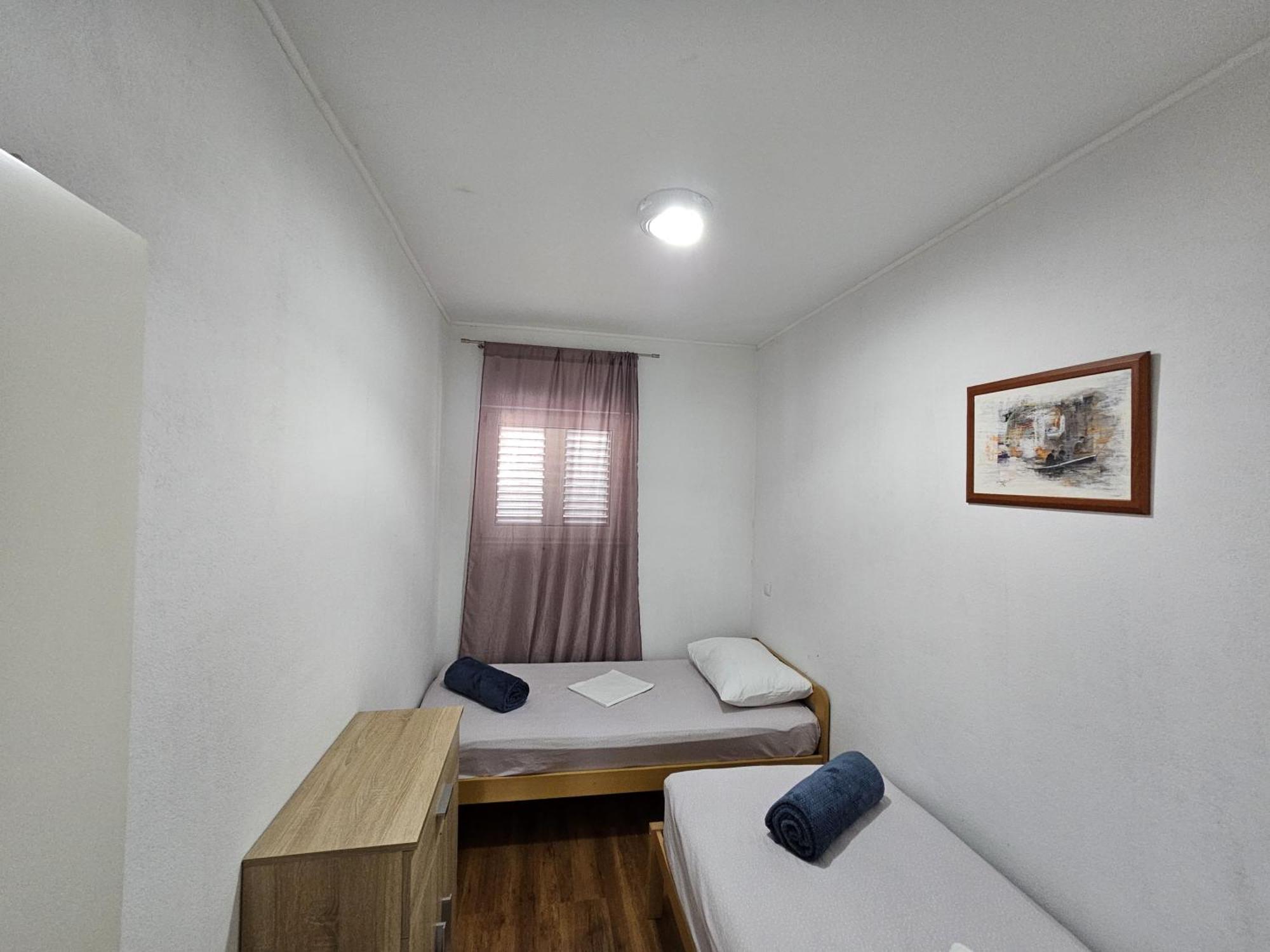 Modern Apartment Nikola In A Quiet Area Kastel Stari ภายนอก รูปภาพ